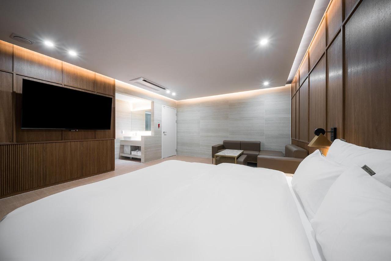 Brown Dot Hotel Pyeonghwa Plaza Mokpo Eksteriør billede